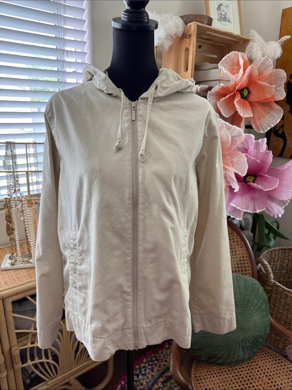 Vintage 80s/90s Eddie Bauer Tan Zip Up Hooded Poplin Nantucket Boating Jacket
